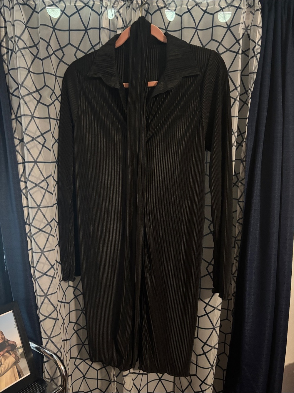 Black Pleated Long Sleeve Midi Dress